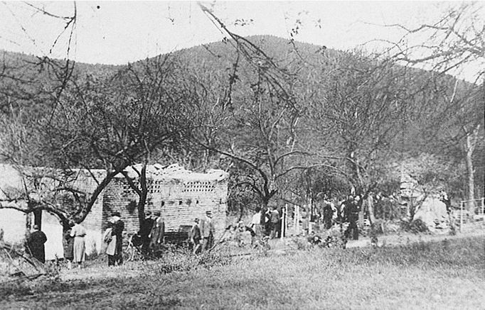 Masakry a vypálené osady od nacistů v dubnu 1945.