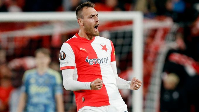 Tomáš CHorý slaví gól v zápase EL Slavia - Ajax