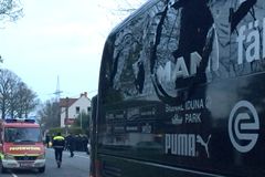 Týmový autobus Dortmundu po explozi