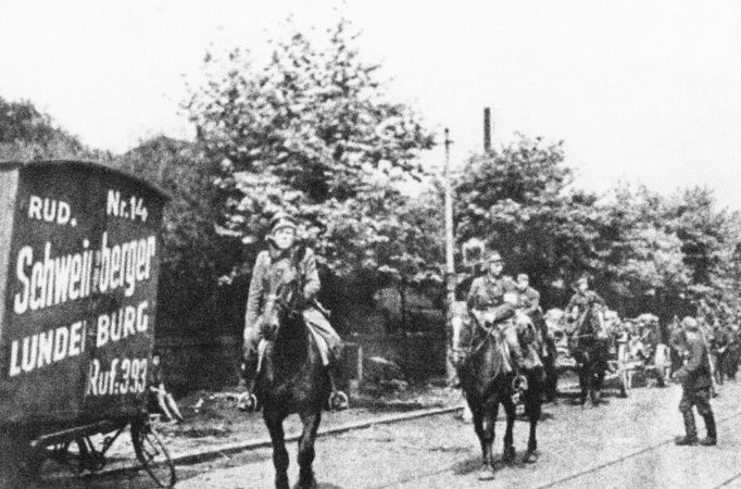 Reprofoto z publikace historika Pavla Žáčka „Vlasovci v boji za Prahu“ (1. díl)