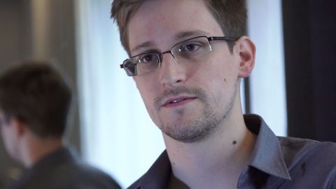 Proruský Trump? Jeho šéf CIA chce popravit Snowdena