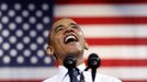 U.S. President Barack Obama smiles as he speaks during a campaign rally in Fairfax, Virginia October 5, 2012. The unemployment rate dropped to a near four-year low of 7.8 percent in September, a potential boost to President Barack Obama's re-election bid. REUTERS/Kevin Lamarque (UNITED STATES - Tags: POLITICS ELECTIONS USA PRESIDENTIAL ELECTION TPX IMAGES OF THE DAY) Published: Říj. 5, 2012, 8:40 odp.