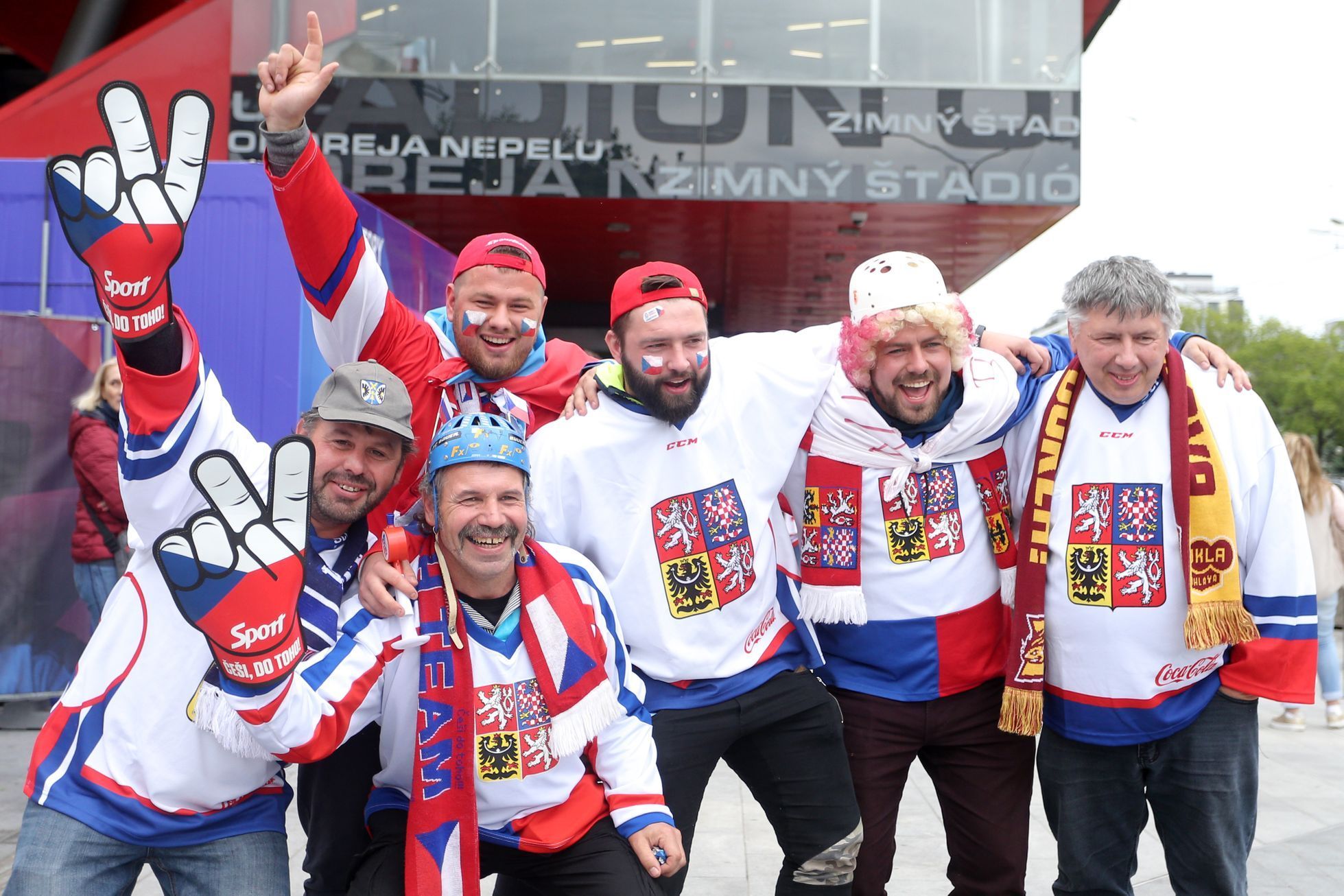 Čeští fanoušci před zápasem s Ruskem na MS 2019