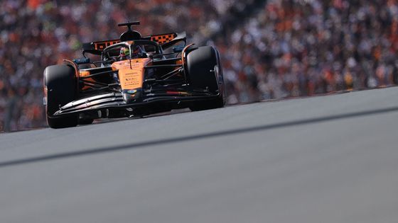 Oscar Piastri, McLaren v kvalifikaci na VC Nizozemska F1 2025