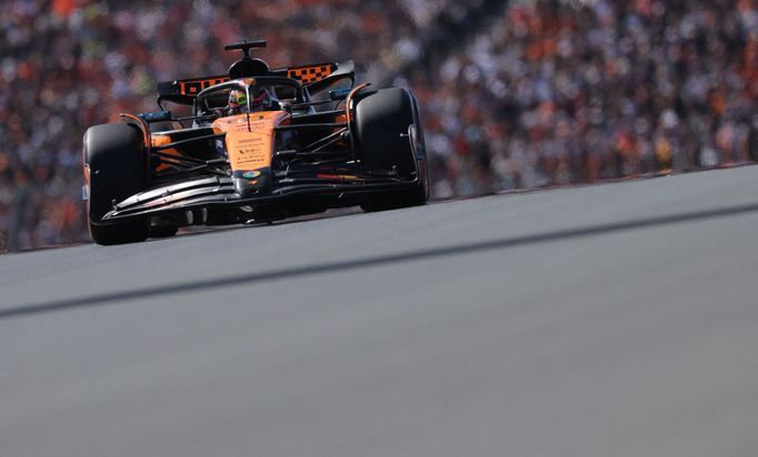 Oscar Piastri, McLaren v kvalifikaci na VC Nizozemska F1 2025