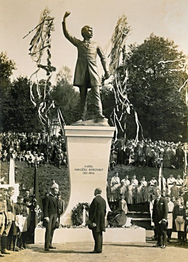 Havlíček Borovský - socha