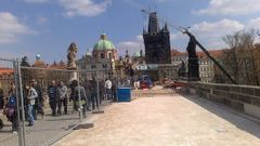 Praha se odvolá proti pokutě za Karlův most