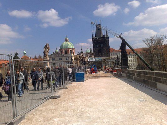 Praha se odvolá proti pokutě za Karlův most
