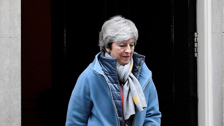 Mayová připravuje třetí hlasování o dohodě, píše britský tisk