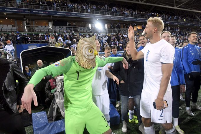 Soccer Football - Euro 2020 - Group J Qualification - Finland v Liechtenstein - Helsinki, Finland November 15, 2019. Goalkeeper Lukas Hradecky of Finland wears an eagle-o