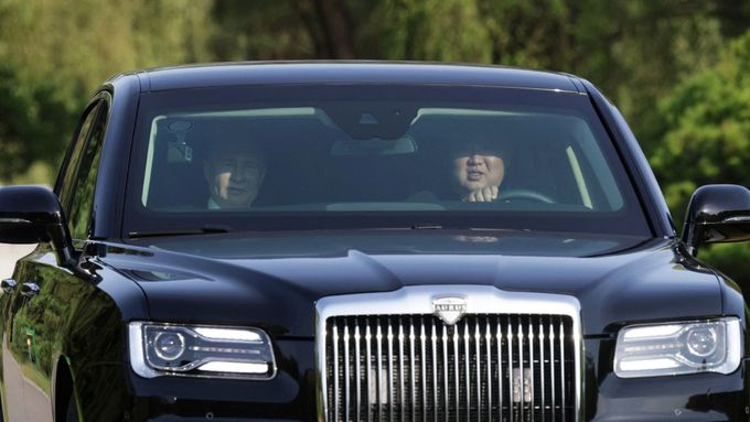 Vladimir Putin navštívil Kim Čong-una: svezl ho autem, utužili vztahy u psů, koní i jídla