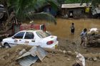 Filipíny pustoší tropická bouře, mrtvých je už 521