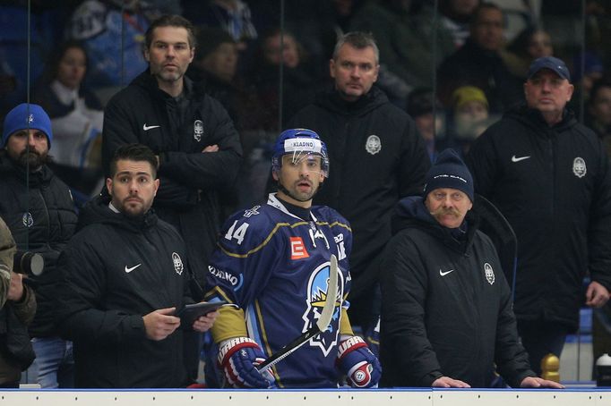 Návrat Tomáše Plekance do Kladna v zápase Chance ligy s Litoměřicemi.. Na střídačce stál i Jaromír Jágr.