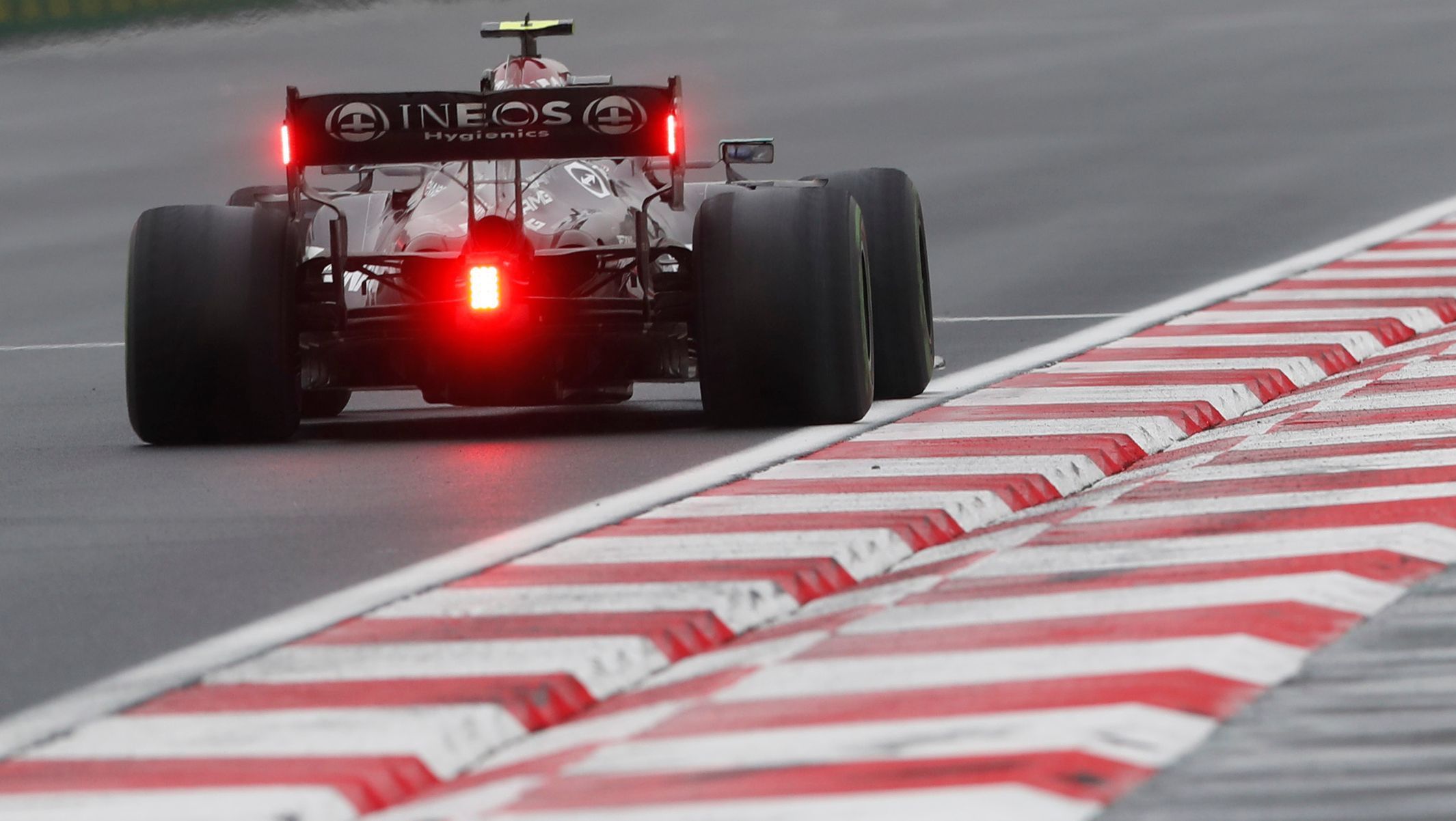 Valtteri Bottas v Mercedesu ve Velké ceně Turecka F1 2021