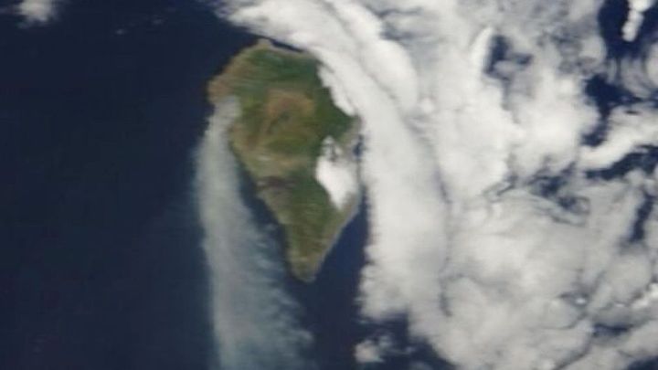 Požár na kanárském ostrově La Palma se dál šíří. Evropu nepřestává sužovat vlna veder