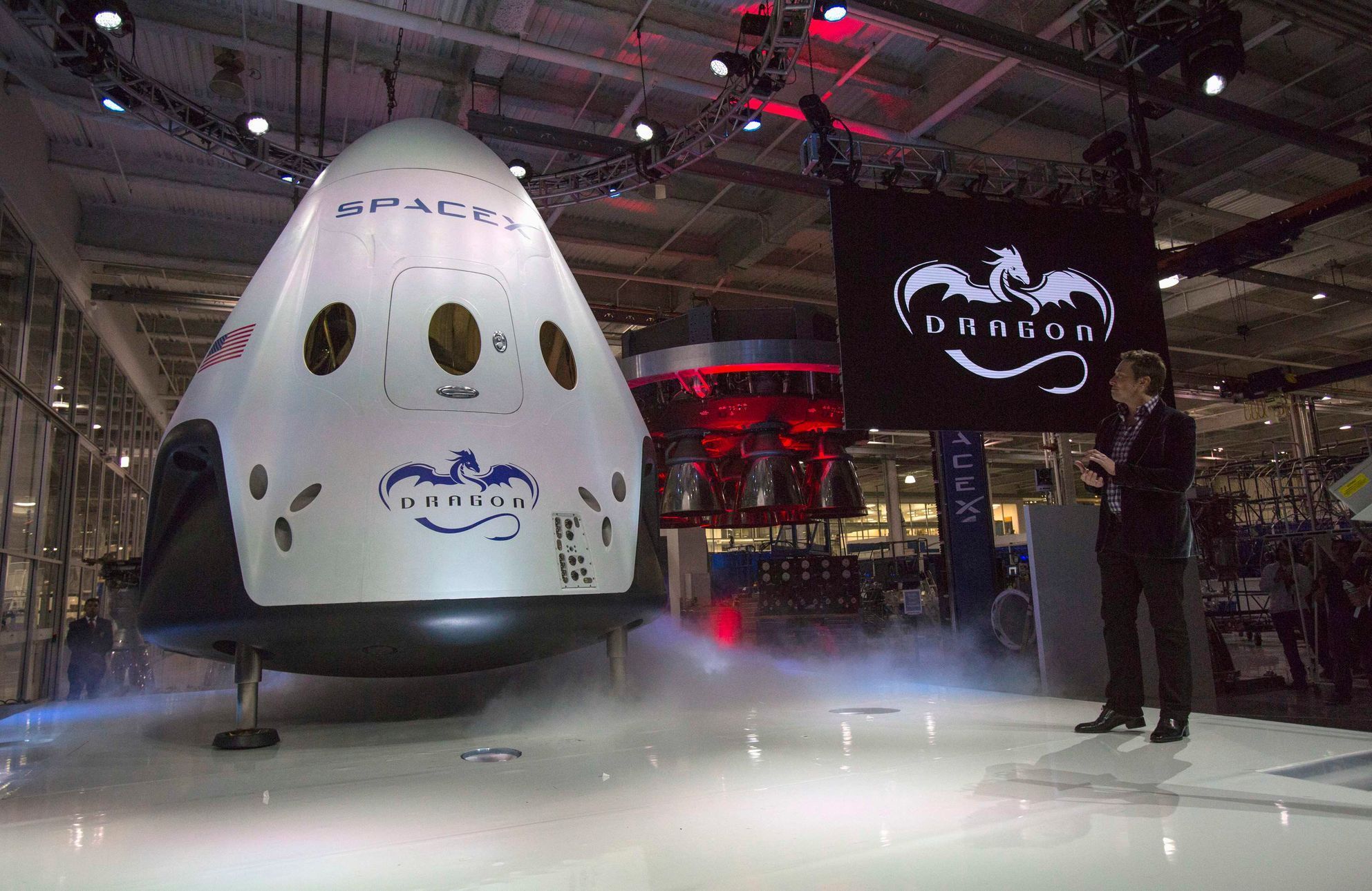 Space X představila Dragon 2