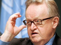 Martti Ahtisaari. Navrhl nezávislost Kosova, narazil ale na odpor Ruska.