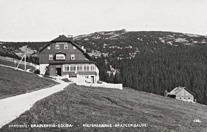 Brádlerova bouda v Krkonoších kolem roku 1930