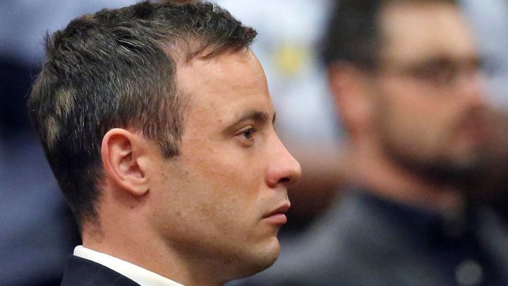 Paralympijský vítěz Pistorius je venku z vězení. Přítelkyni zastřelil na Valentýna