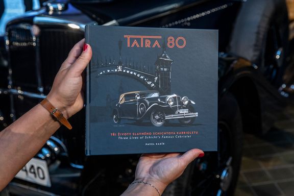Téměř 300stránková kniha o Tatře 80 se věnuje její historii i procesu renovace.