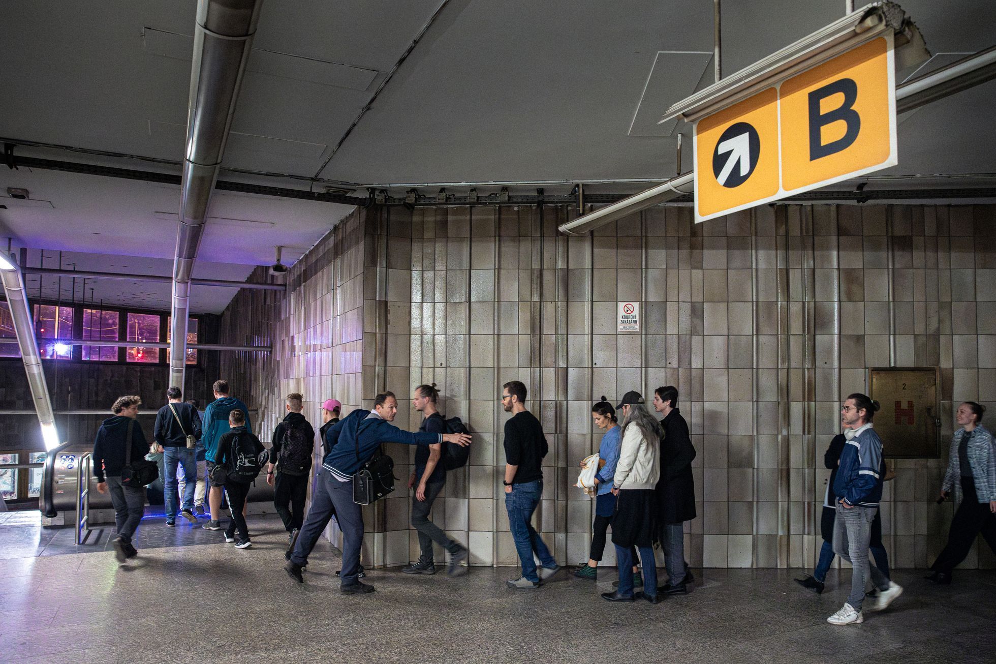 Půlnoční divadelní představení v pražském metru o jeho vzniku, festival příští vlna/next wave, soubor Krutý krtek