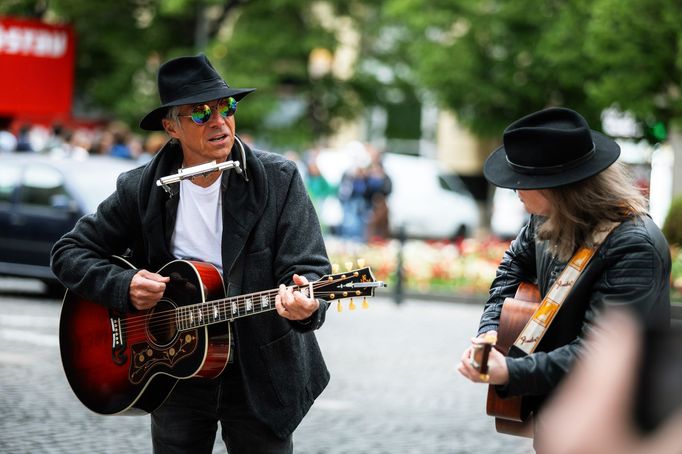 Janek Ledecký na festivalu zazpívá písně Boba Dylana.