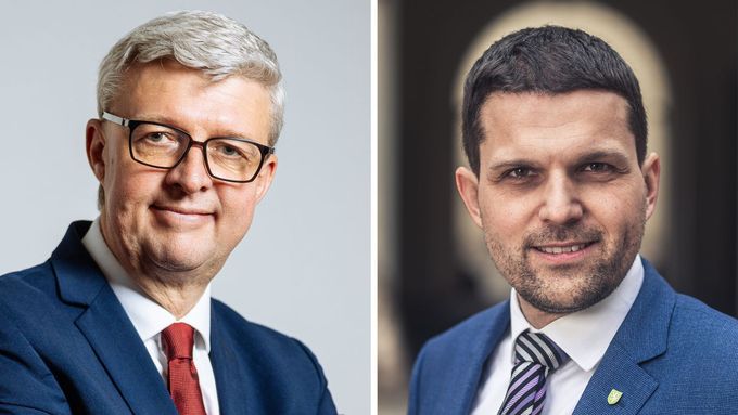 Končící ministr životního prostředí Petr Hladík (vpravo, KDU-ČSL) a první místopředseda ANO Karel Havlíček.