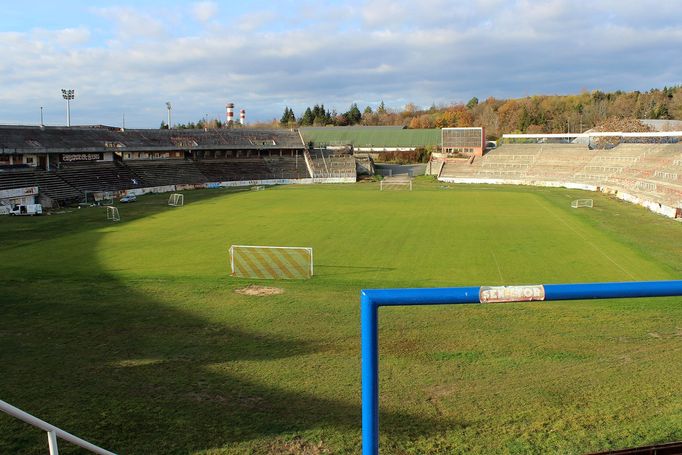 Kometa se začala na lednové zápasy pod širým nebem připravovat už s dvouměsíčním předstihem. Na místě bývalého hokejového stadionu v Lužánkách již rostou tribuny.