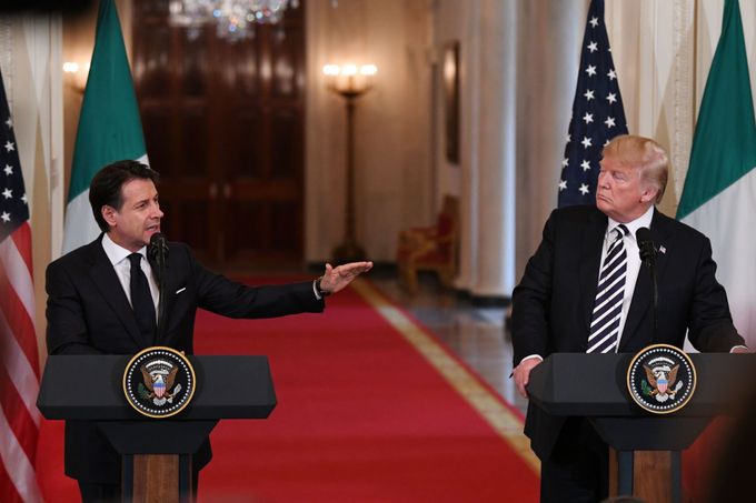 Italský premiér Giuseppe Conte se setkal s Trumpem - oficiální návštěva v červenci 2018