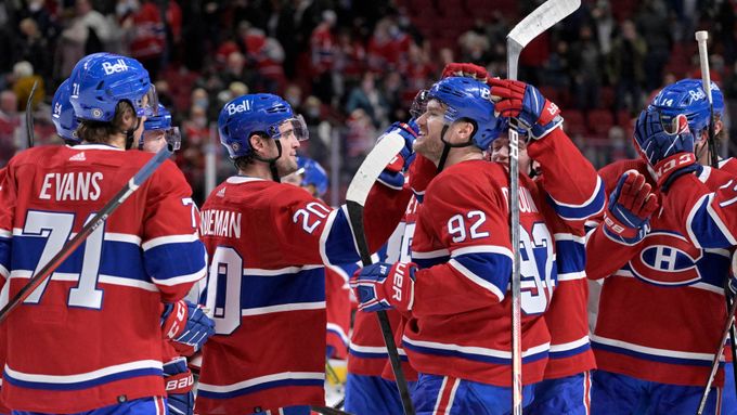 Hokejisté kanadského Montrealu si v minulé sezoně naposledy mohli užít dresy bez reklamy.