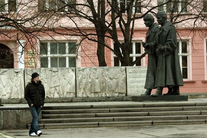 Vsetín, město revolučních tradic. Ani Jiřímu Čunkovi jeho občané nezapomenou, jak je zbavil Romů.