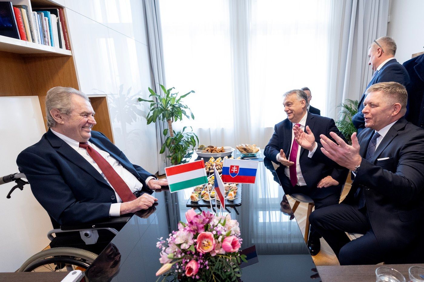 Miloš Zeman, Robert Fico, Viktor Orbán, kancelář, Dejvice, Praha, V4, Domácí