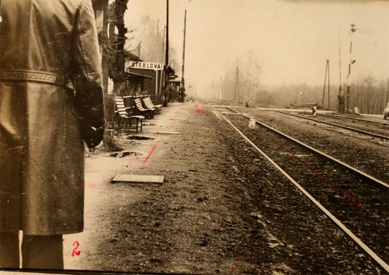 Snímek z rekonstrukce událostí ve stanici Stéblová.