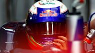 Räikkönena "předběhl" Daniel Ricciardo, jemuž dal Red Bull přednost. Pilot stáje Toro Rosso je už řadu let členem výukového programu rakouského výrobce nápojů a kráčí tak ve šlépějích svého budoucího kolegy Sebastiana Vettela.