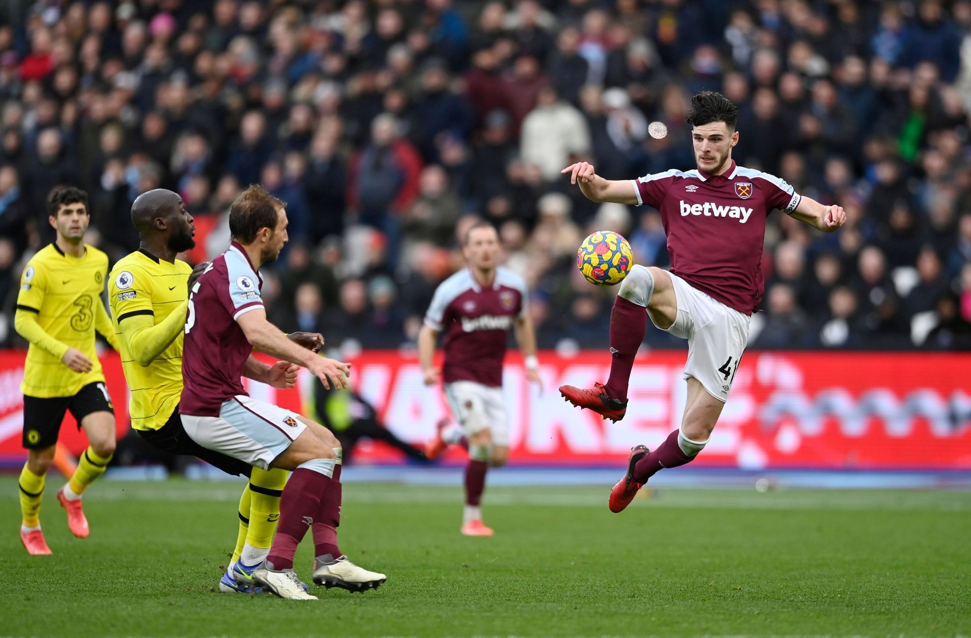 fotbal, anglická liga 2021/2022, Premier League - West Ham United v Chelsea, Declan Rice