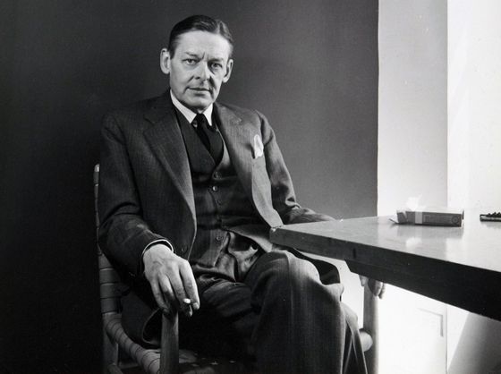T. S. Eliot na snímku z roku 1947.