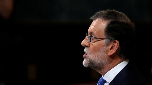 Španělský premiér Mariano Rajoy během jednání parlamentu o důvěře vládě.
