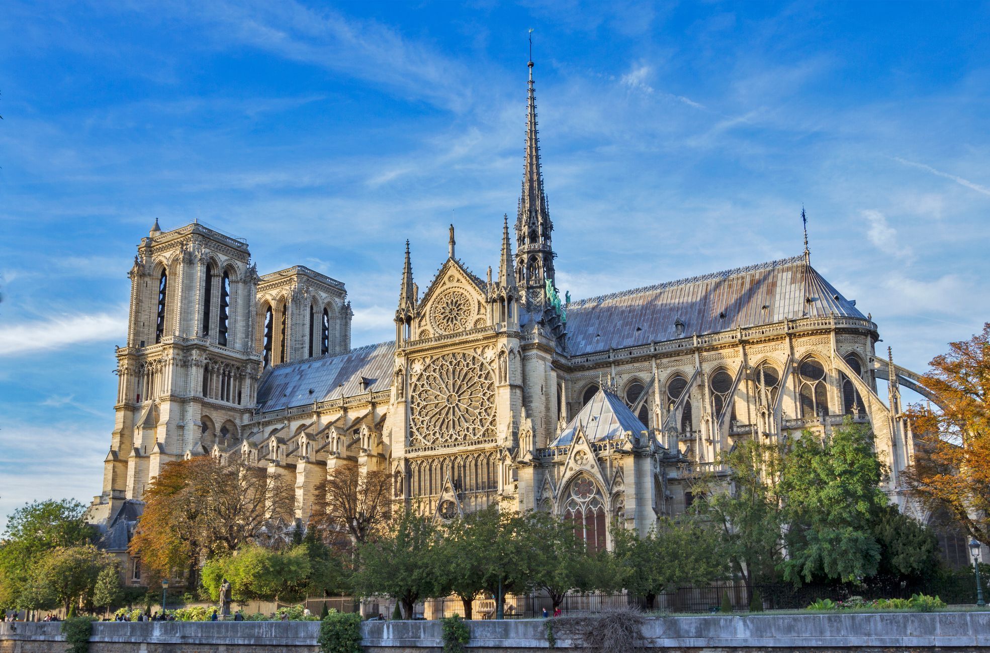 Katedrála Notre-Dame, Notre Dame, Paříž, historie, Zahraničí