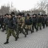 Dobrovolníci z řad krymských a ruských kozáků. Sevastopol, 2. 3. 2014