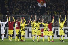 Dortmund porazil i Schalke a poprvé vede německou ligu
