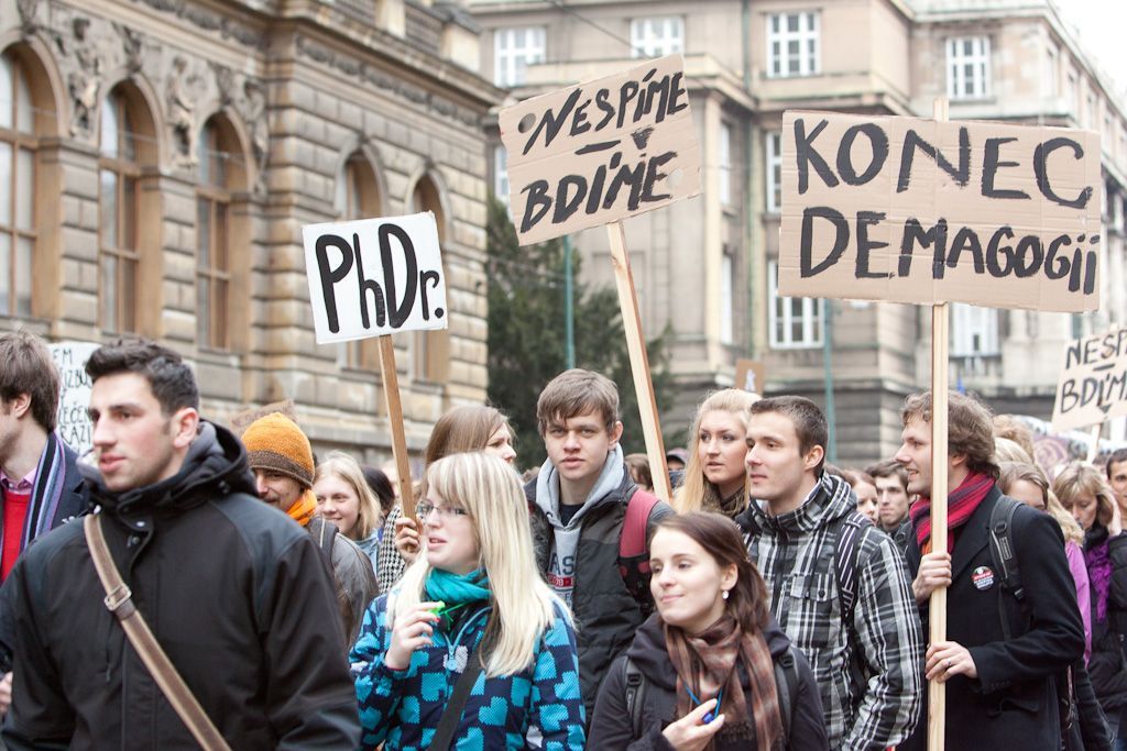 Týden neklidu - transparenty