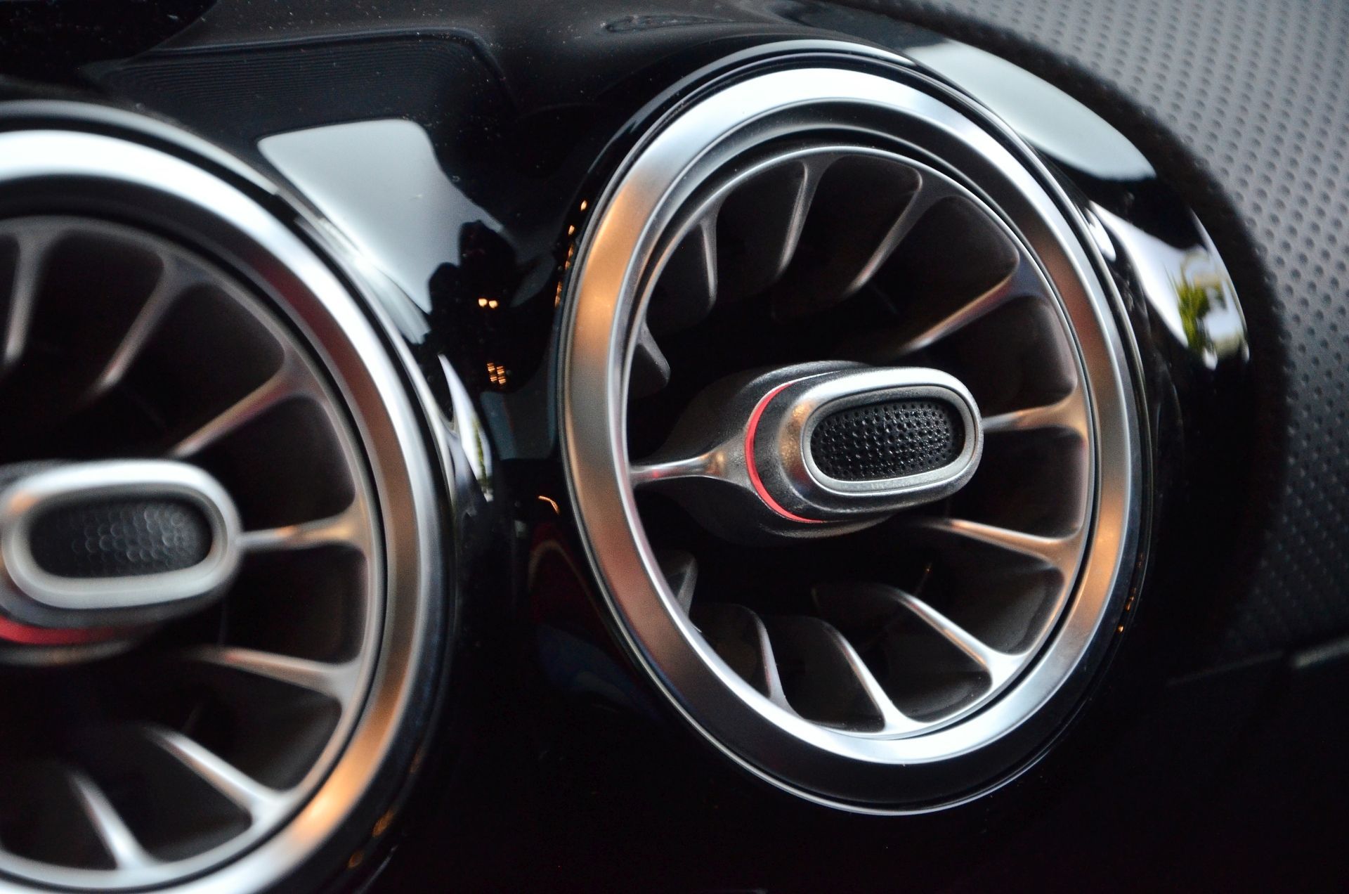 Mercedes- AMG A 45 S (2019 2020)
