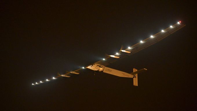 Letoun Solar Impulse 2 má rozpětí křídel větší než Boing 747.