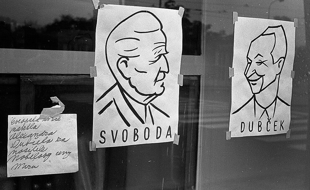 Nepoužívat / Jednorázové užití / Fotogalerie / Plakáty a nápisy ze srpna 1968 / Paměť národa / 13