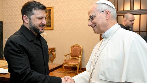 Ukrajinský prezident se setkal s papežem Lvem XIV. ve Vatikáně.