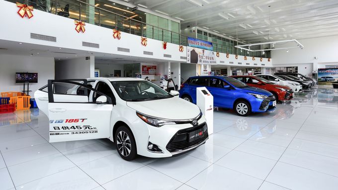 Čínský autosalon značky Toyota, ilustrační foto.