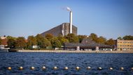 Za realizací Copenhillu stojí elitní dánský ateliér Bjarke Ingels Group (BIG), jenž má nyní na starost mimo jiné i realizaci Vltavské filharmonie v Praze.
