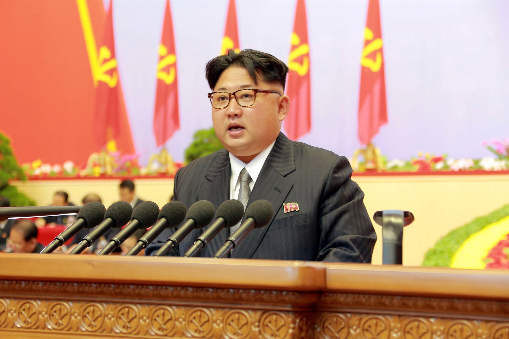 Kim Čong-un hovoří během sjezdu Korejské strany práce