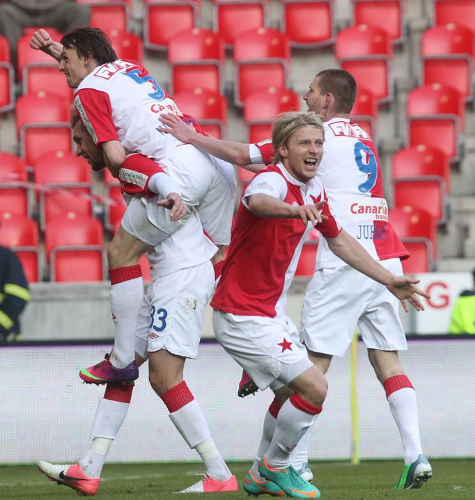 Fotbal, Slavia Praha - Liberec: Dávid Škutka (33) slaví gól