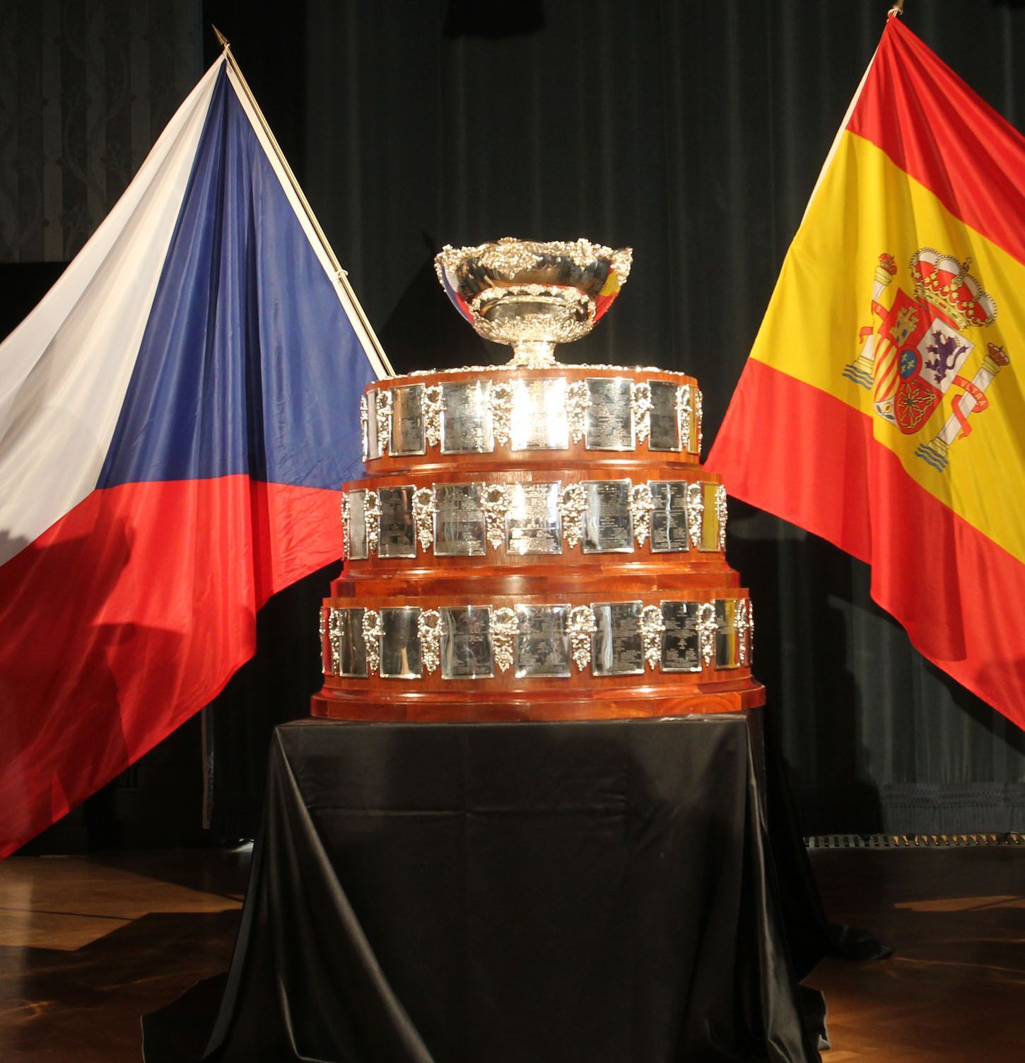 před utkáním finále Davisova poháru mezi Českem a Španělskem